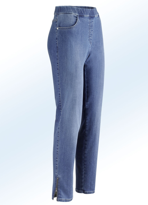 Jeans - Magic-Jeans mit hohem Stretchanteil, in Größe 019 bis 058, in Farbe JEANSBLAU Ansicht 1