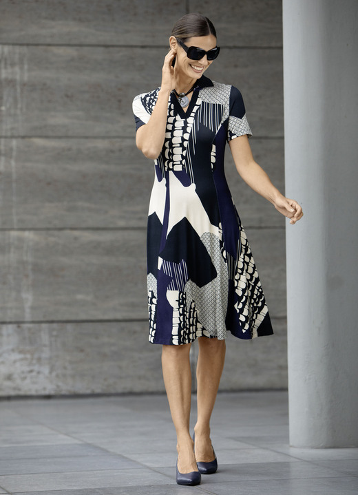 Sommerkleider - Kleid mit Polokragen, in Größe 036 bis 052, in Farbe SCHWARZ-BEIGE-MARINE